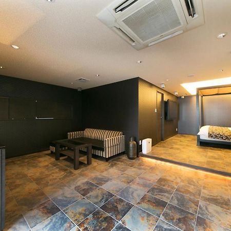 Hotel Lotus Toyonaka (Adults Only) Екстер'єр фото