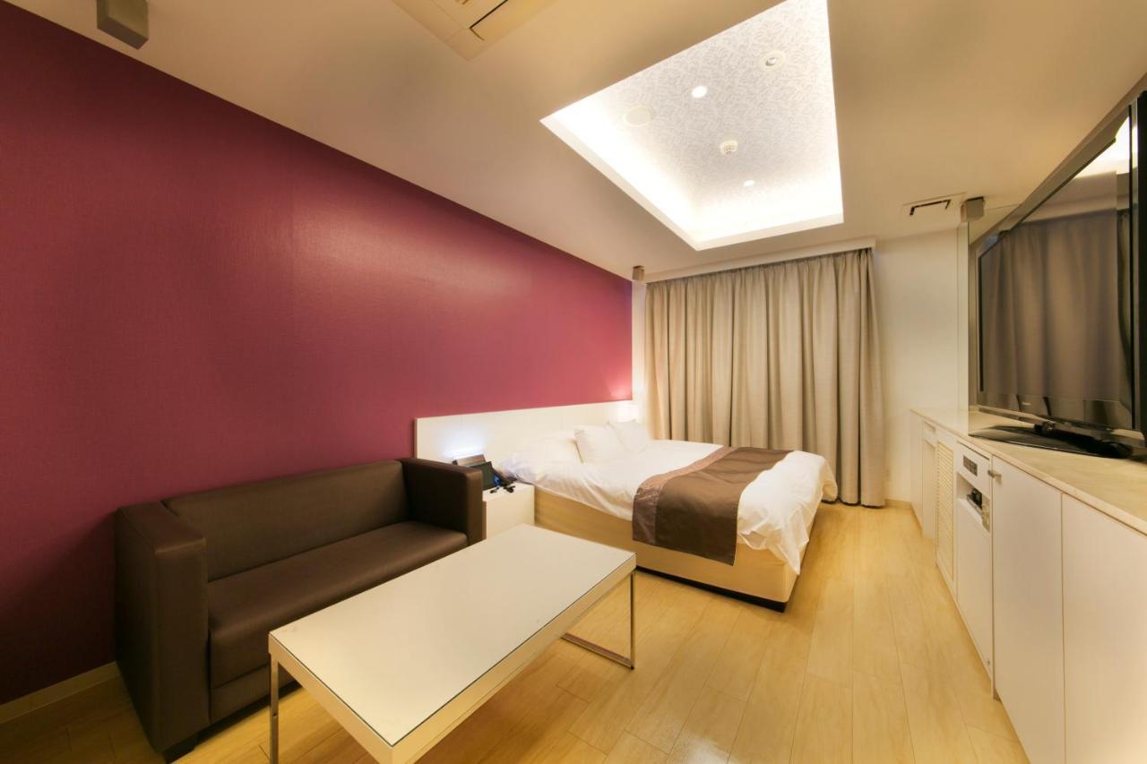 Hotel Lotus Toyonaka (Adults Only) Екстер'єр фото