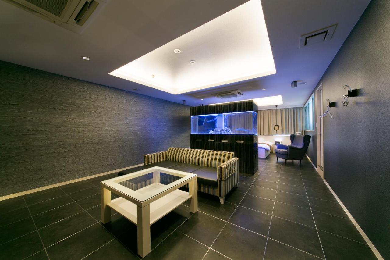 Hotel Lotus Toyonaka (Adults Only) Екстер'єр фото